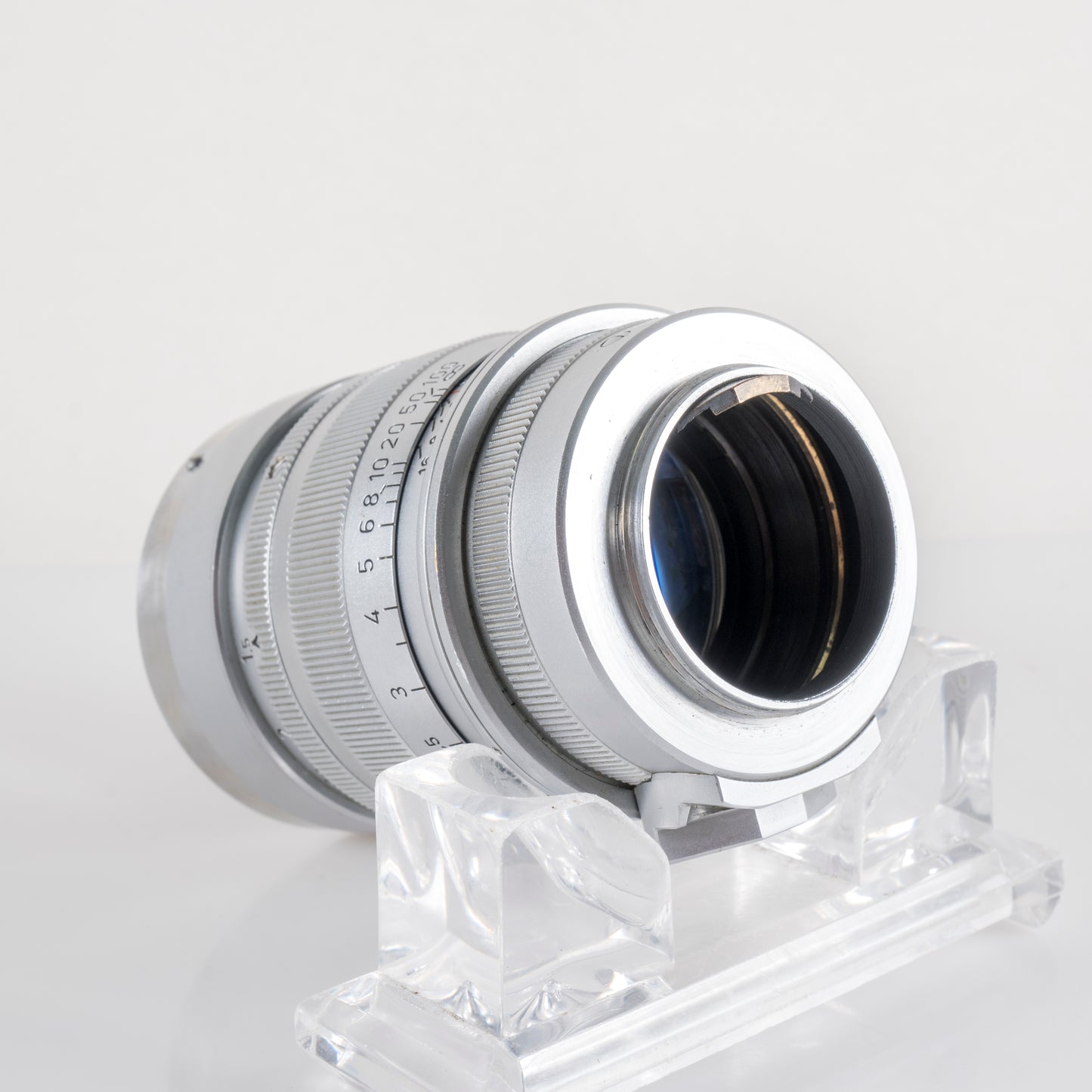 Leica Summarex L39 85mm/F1.5 with hood #11926