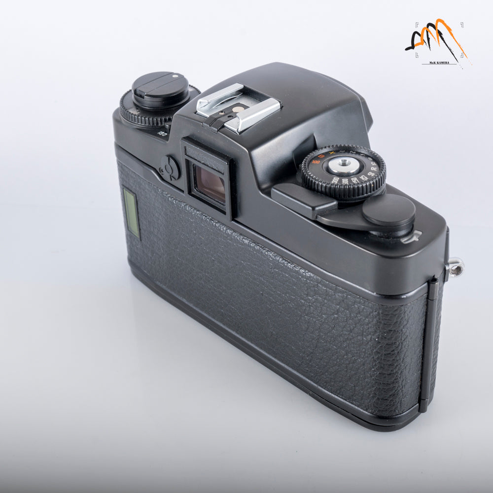 Leica R4 Film SLR Camera #11771