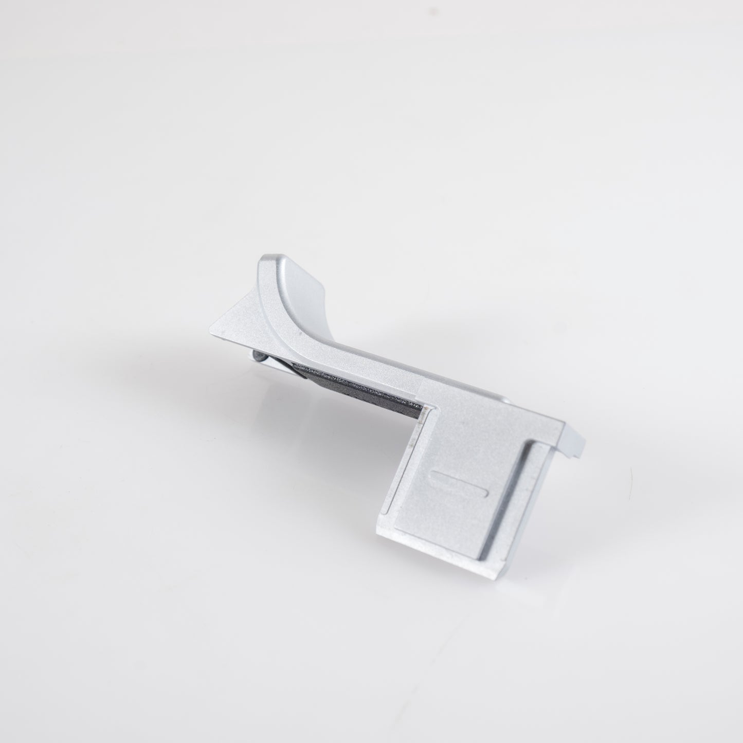 Leica Thumb Support Silver 24015 Thumbs up for M10 #88668
