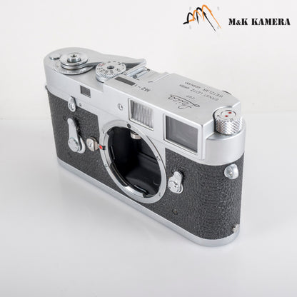 Leica M2 Silver Film Rangefinder Camera with leather case #11994