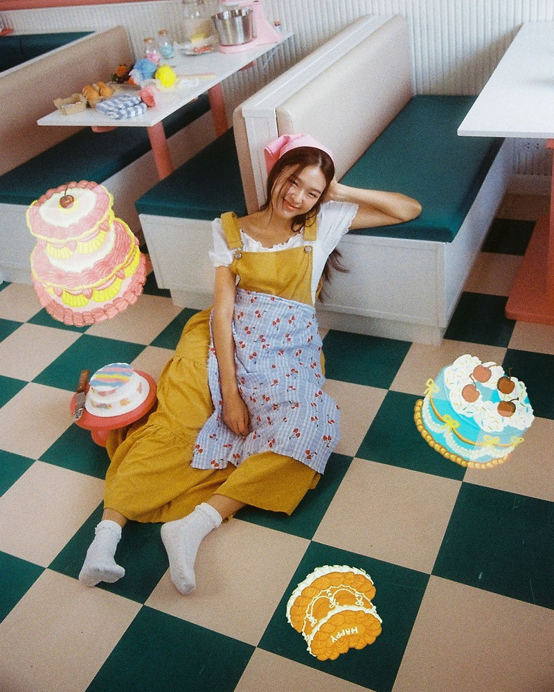 A Girl Has Film 'A Girl Bake Cake'  ISO200 135 Speical Efffect Color Negative Film 36exp