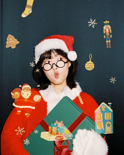 A Girl Has Film 'Santa Claus Is Coming To Town'  ISO200 135 Speical Efffect Color Negative Film 36exp