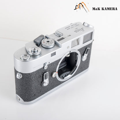 Leica M4 Silver Film Rangefinder Camera #88715