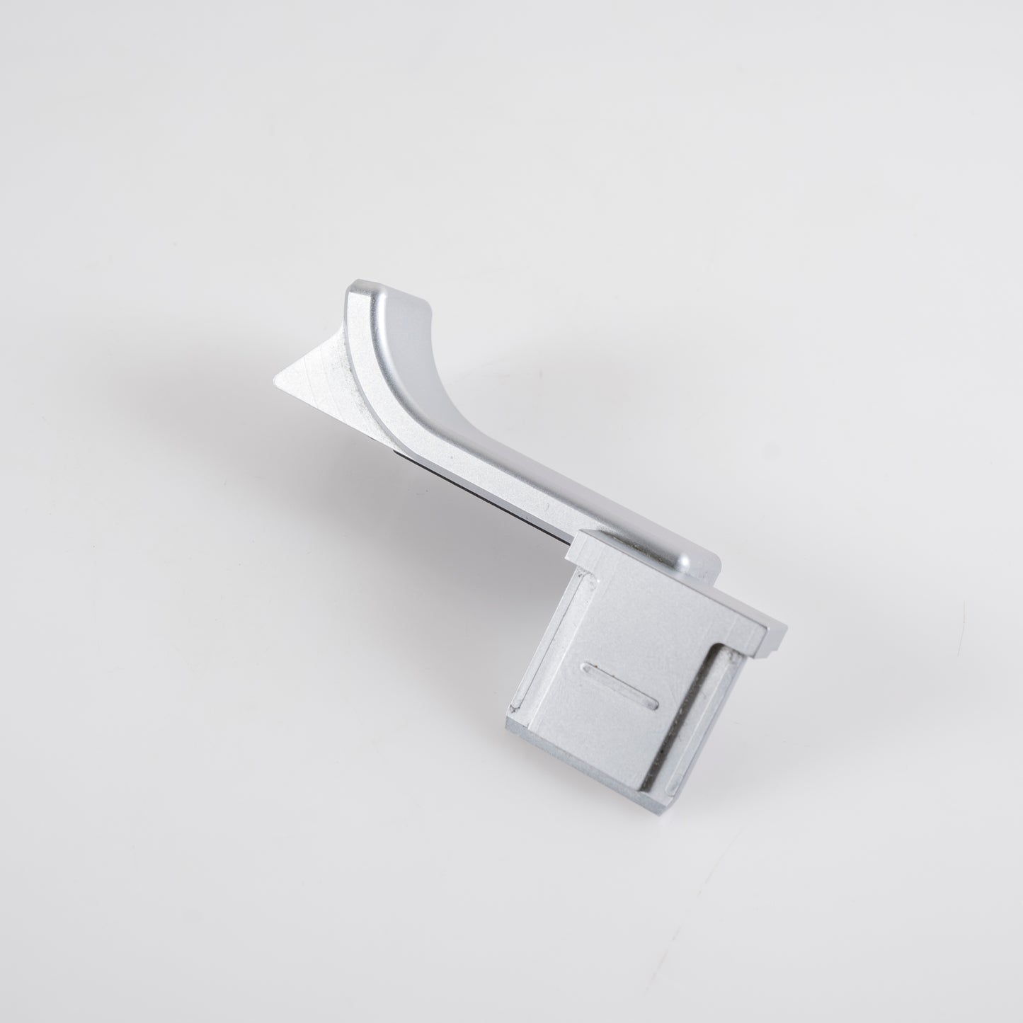 Leica Thumb Support Silver 24015 Thumbs up for M10 #88667