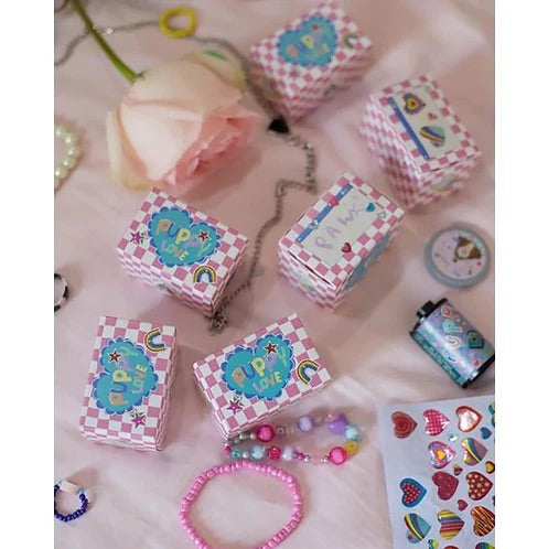 A Girl Has Film 'Puppy Love'  ISO200 135 Speical Efffect Color Negative Film 36exp